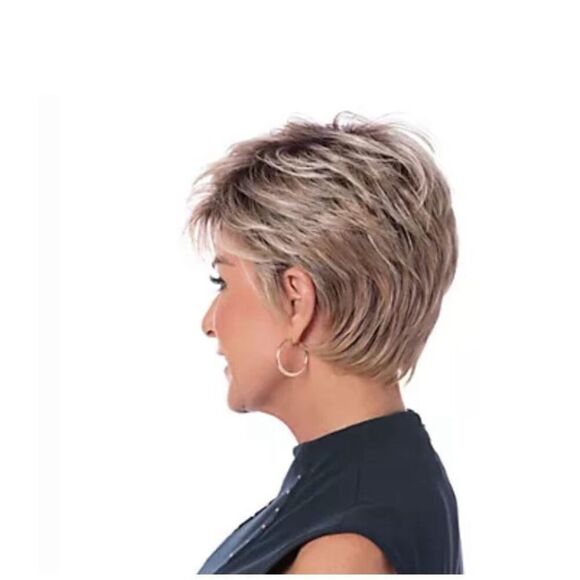 Toni Brattin Prestigious Short Cut Wig Light Brown Regular NWT $139 MSRP - Picture 4 of 5
